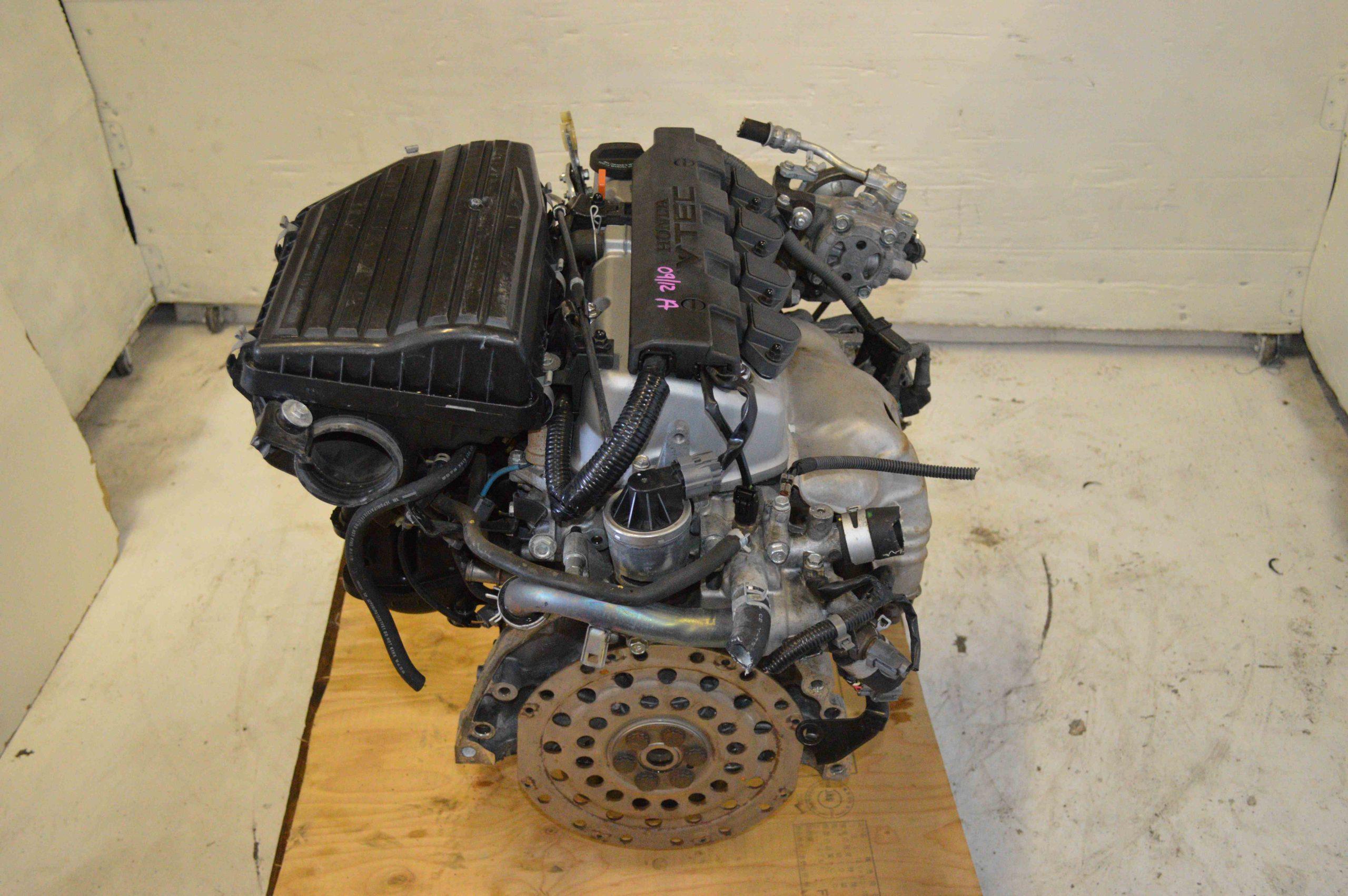 2001-2002-2003-2004-2005 HONDA CIVIC 1.7L V-TEC ENGINE JDM D17A.