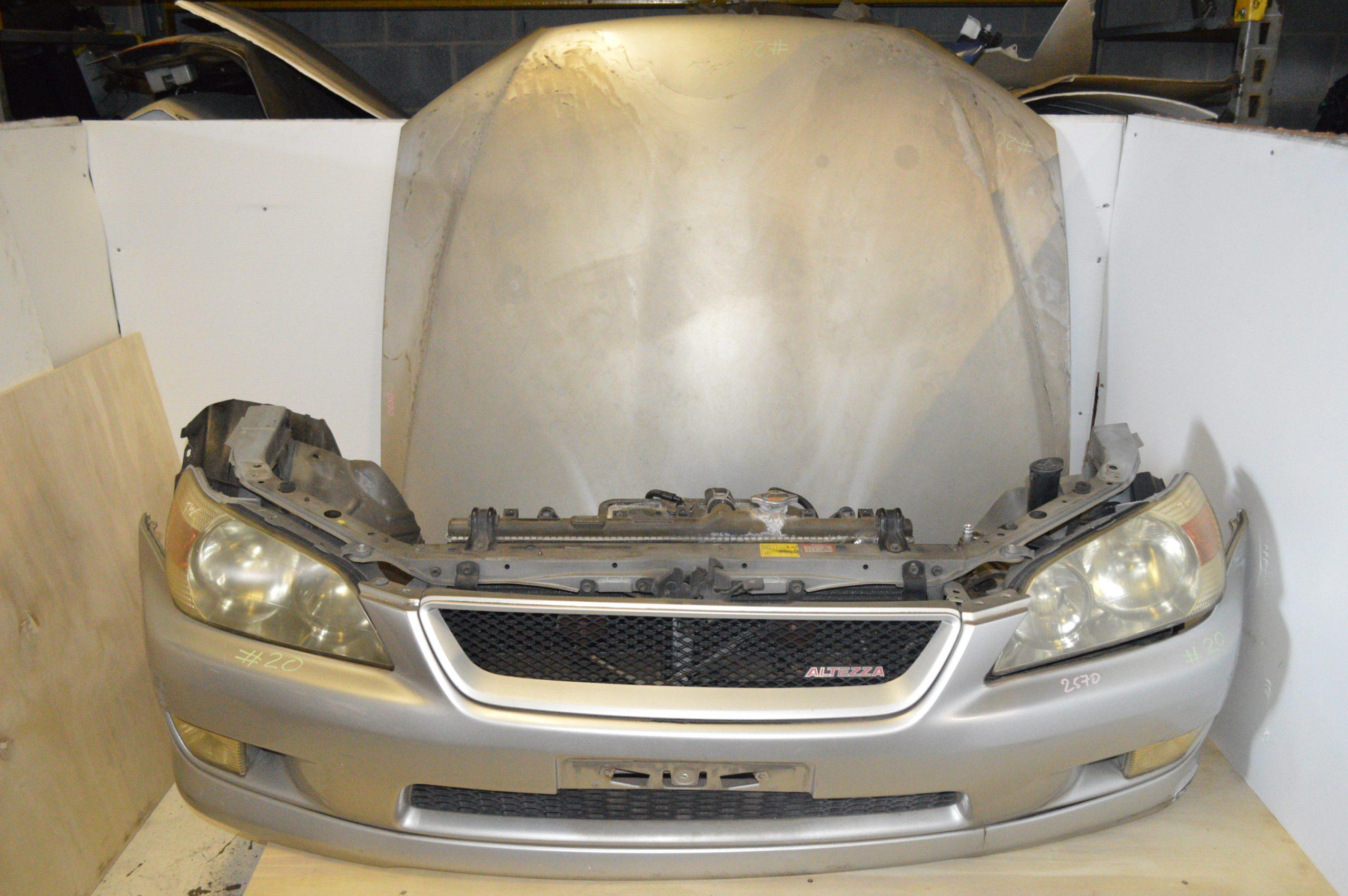 JDM TOYOTA ALTEZZA FRONT END 2000 – 2005 LEXUS IS300