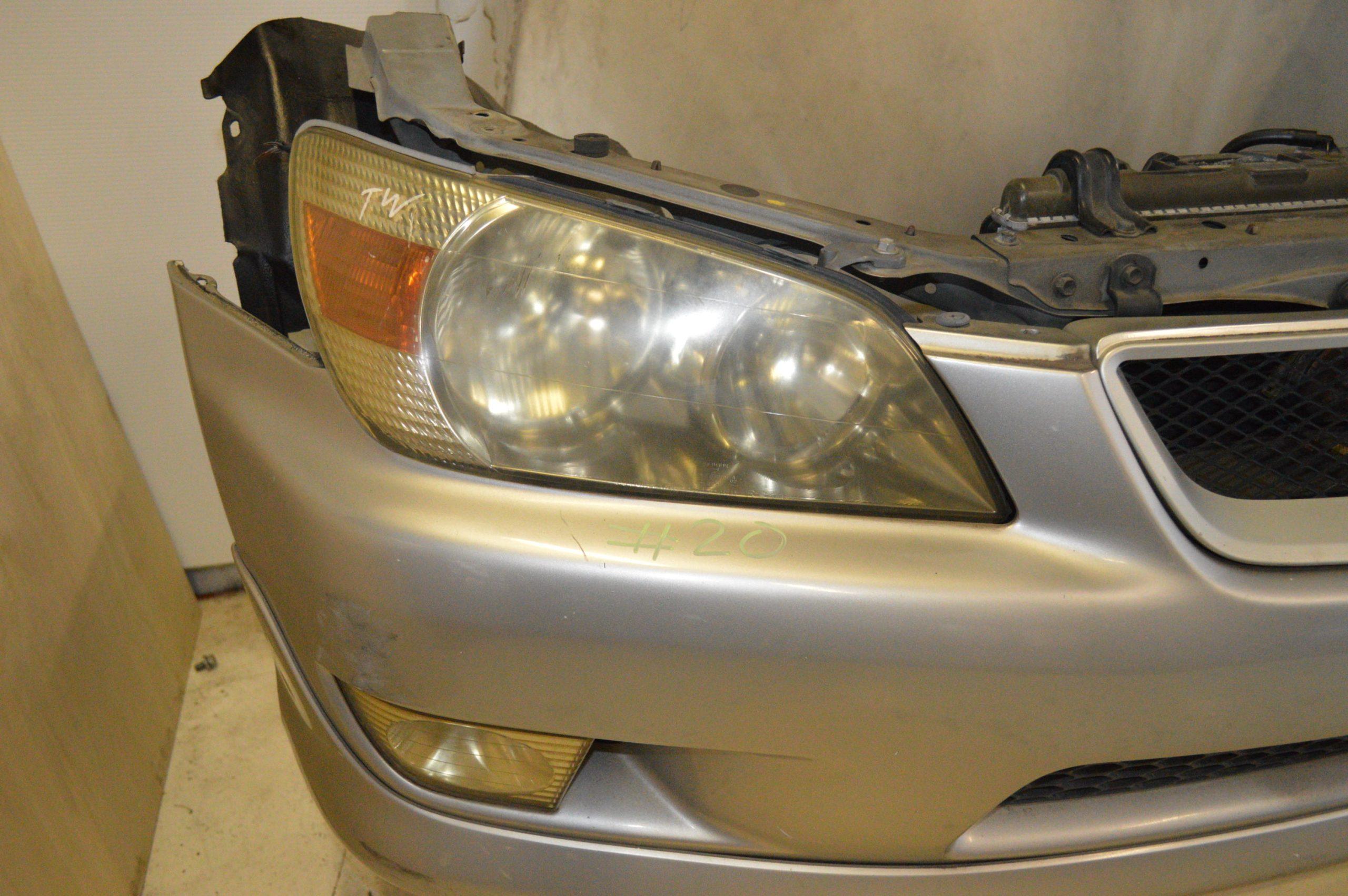 JDM TOYOTA ALTEZZA FRONT END 2000 – 2005 LEXUS IS300